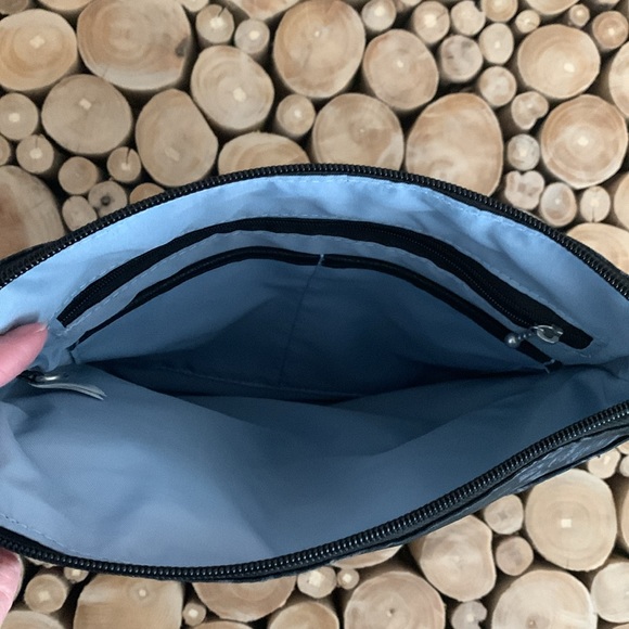 NWOT Baggallini Go Bagg in Onyx Floral - Picture 7 of 9